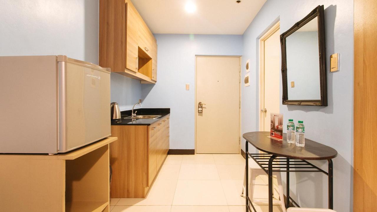Reddoorz Plus @ Kamuning Quezon City Cidade Quezon Exterior foto
