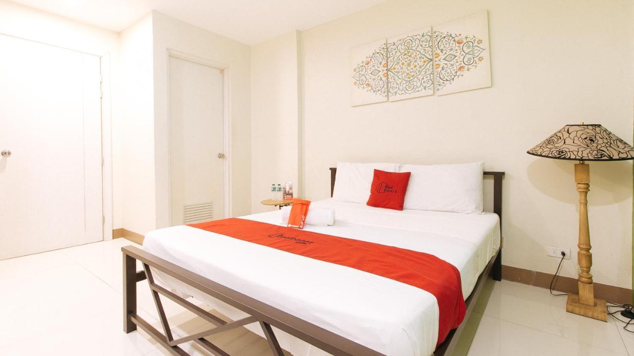 Reddoorz Plus @ Kamuning Quezon City Cidade Quezon Exterior foto