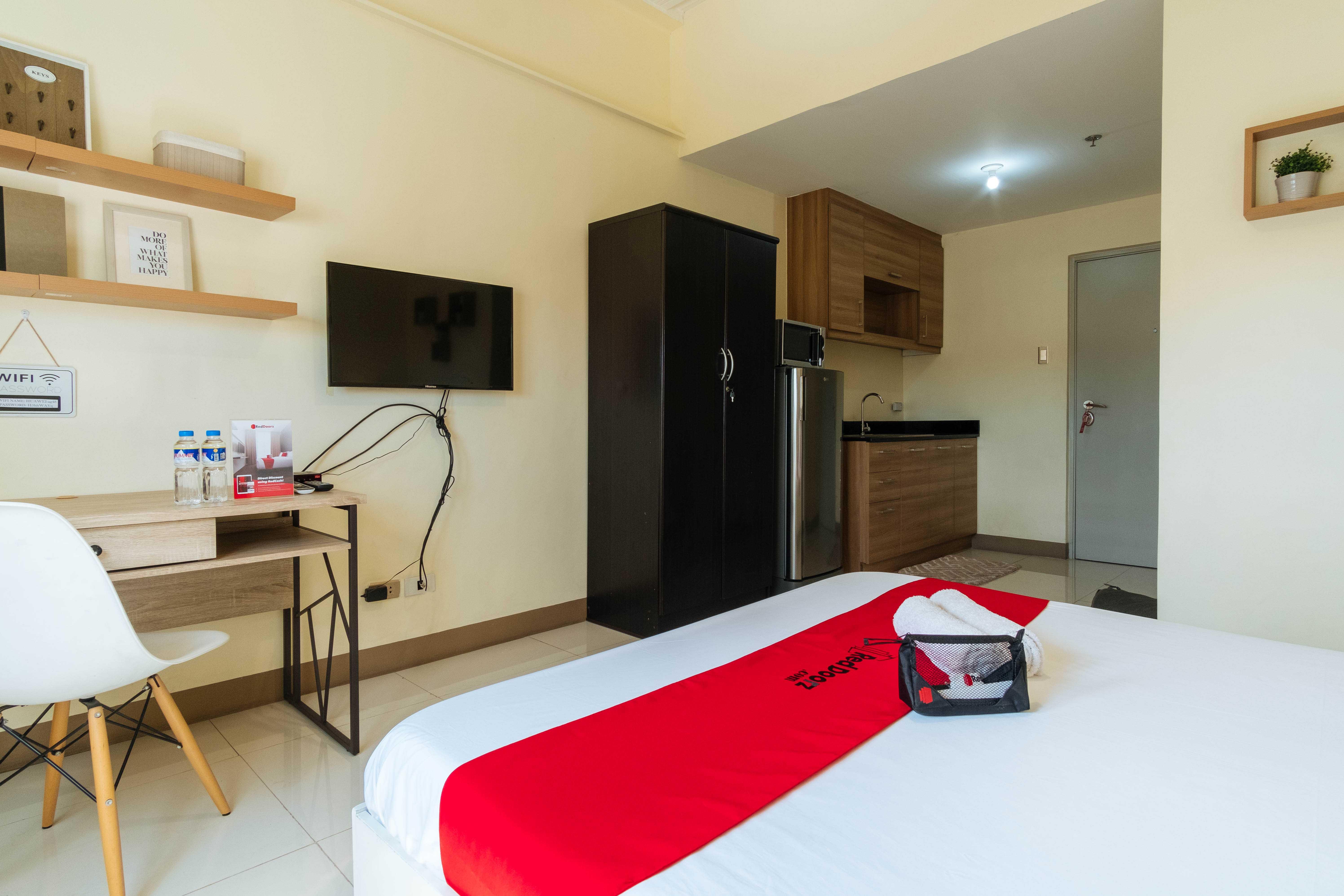 Reddoorz Plus @ Kamuning Quezon City Cidade Quezon Exterior foto